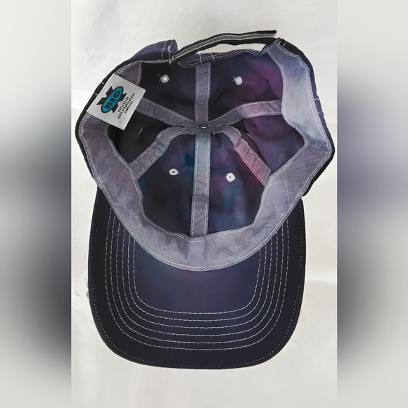 Tie-Dye Bear Graphic Big X Cap - Picture 4 of 4
